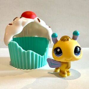 Littlest Pet Shop LPS 1308 Bee Valentine Globe Pack ~ AUTHENTIC